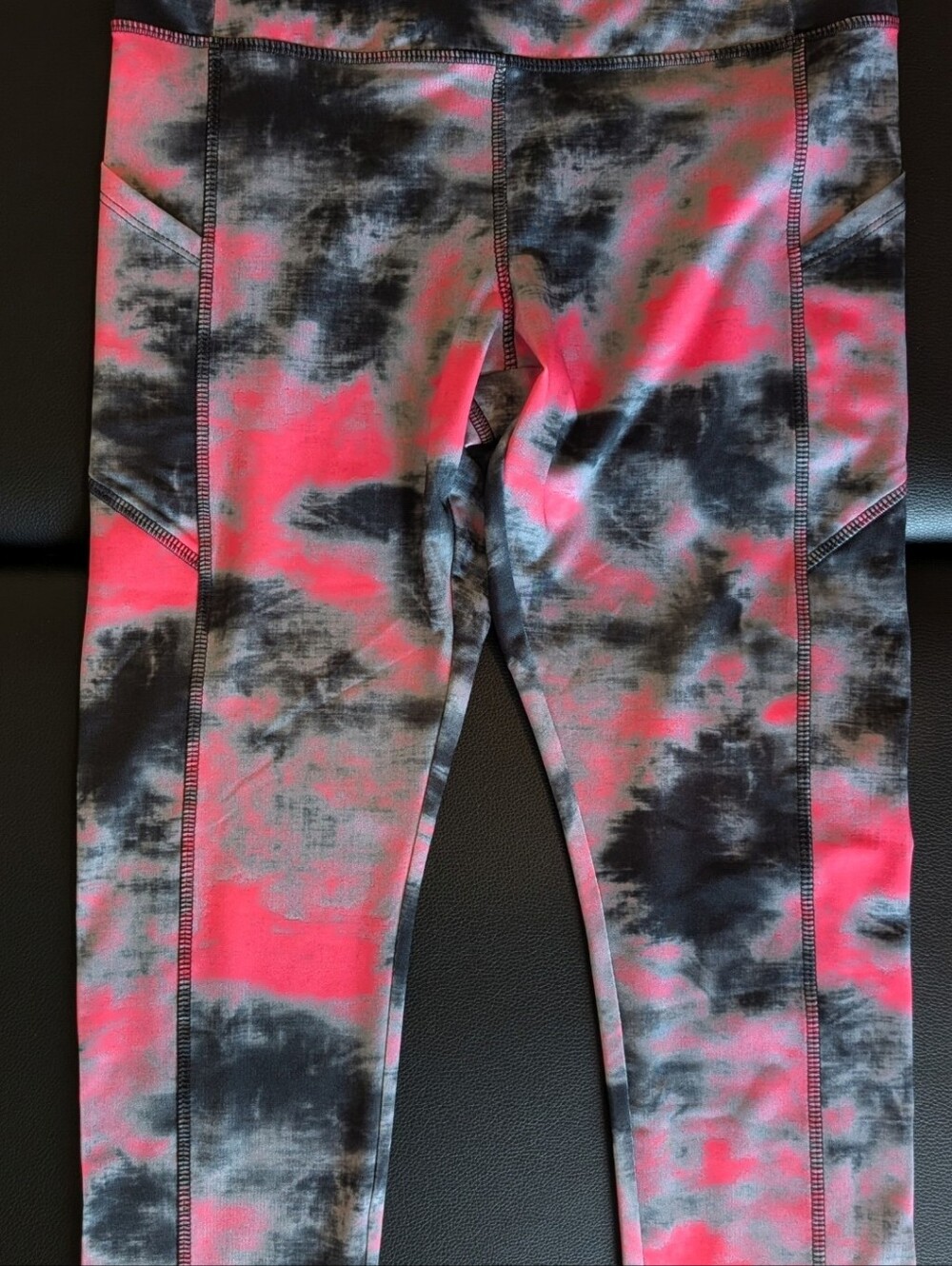 VOGO Women's Pink and Black Tie-Dye Active Leggings NWOT